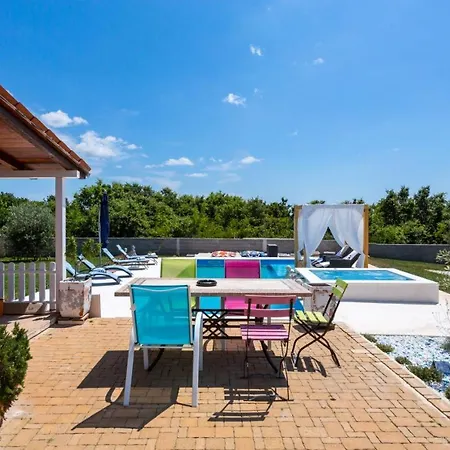Апартаменты House Bilos Воднян